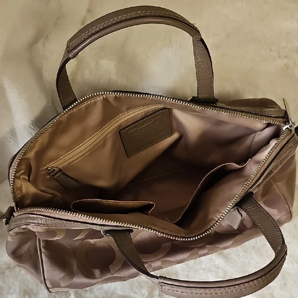 Coach Taylor Op Art Satchel - Picture 6 of 13